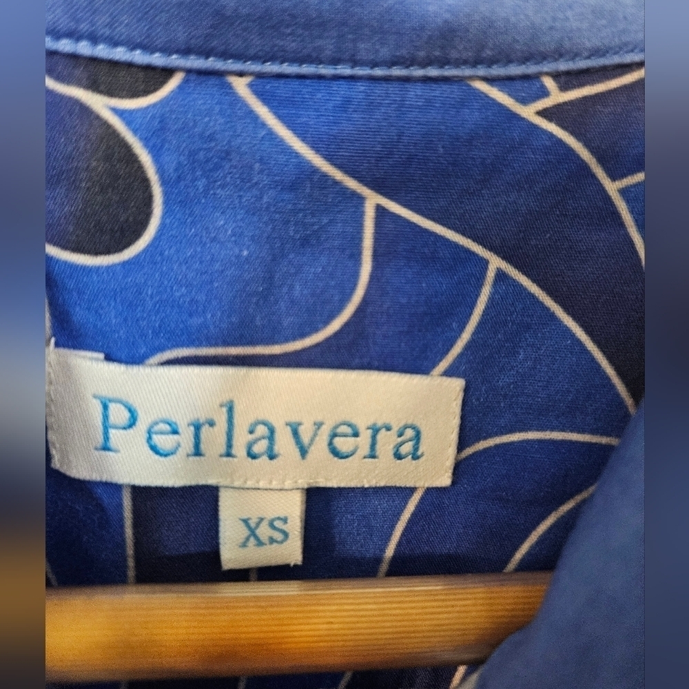 Perlavera Button Down - Picture 2 of 7